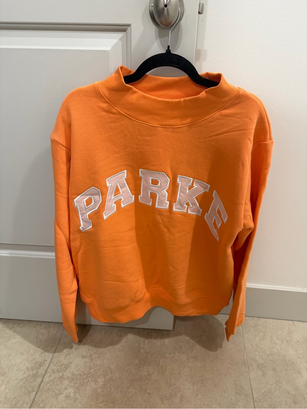 Parke S/M Creamsicle & Pink Mockneck Sweatshirt. 💕☀️